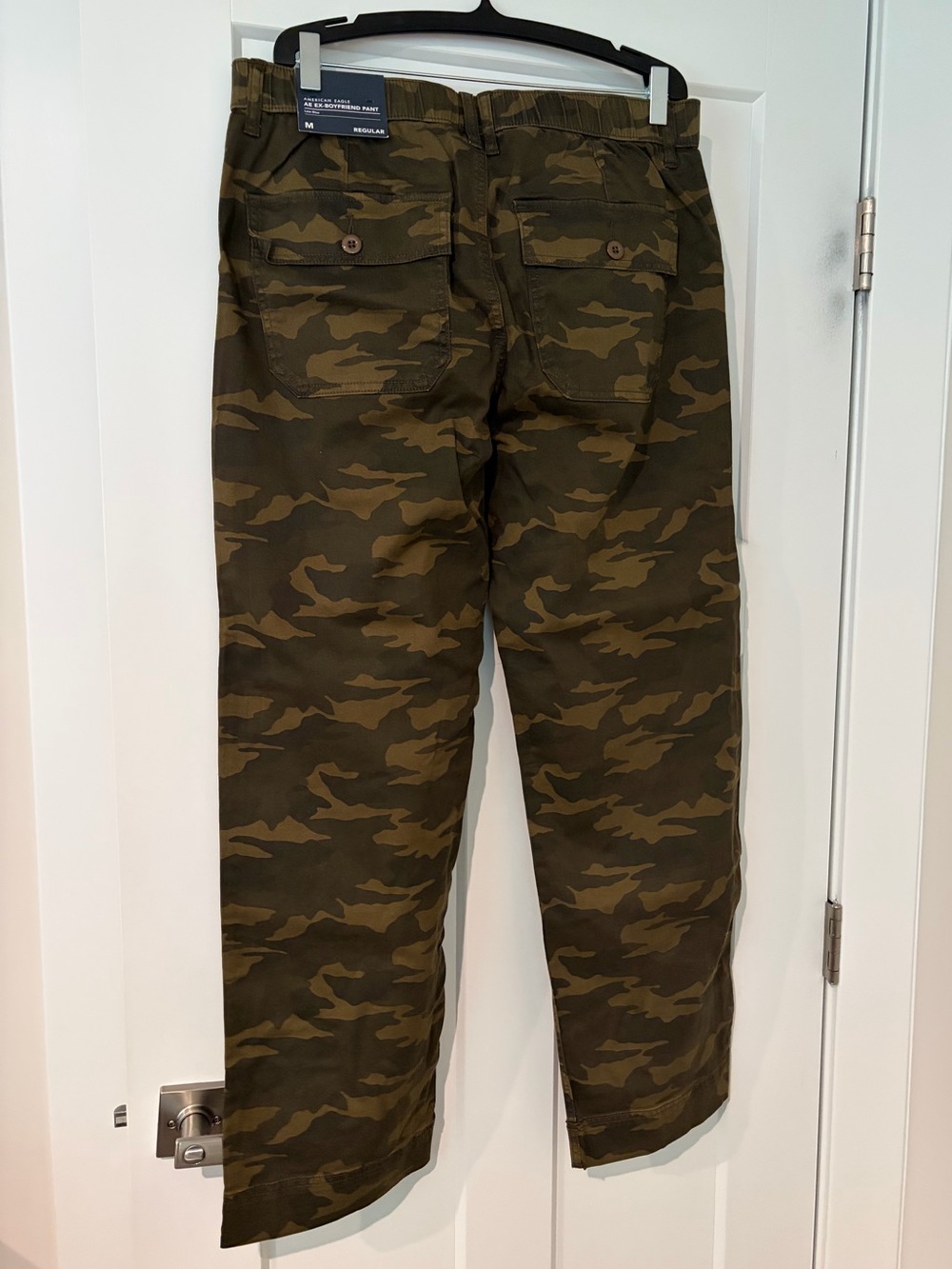 AMERICAN EAGLE MISSES EX BOYFRIEND PANTS CARGO PRINT SIZE MEDIUM NWT! - Picture 6 of 6